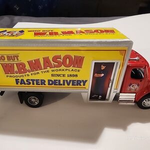 WB MASON & KEURIG COMMERCIAL  DELIVERY TRUCK WHO BUT